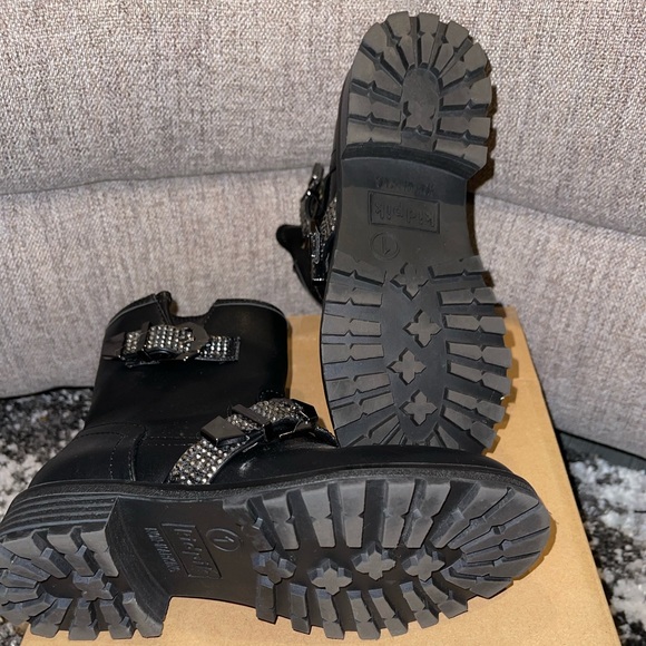 Kidpik Girls Black Moto boots. Size 1 - Picture 1 of 4